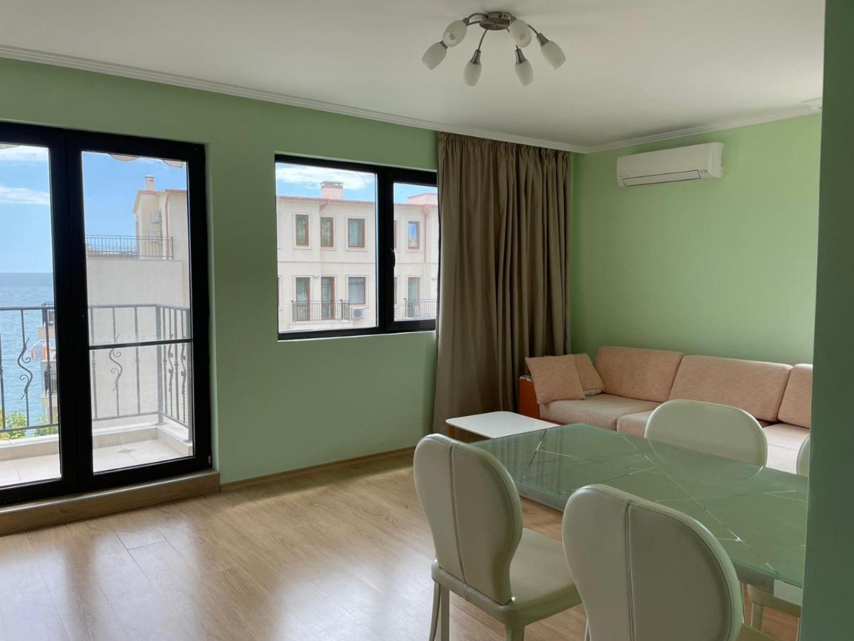 Sea View Apartment Balchik Extérieur photo